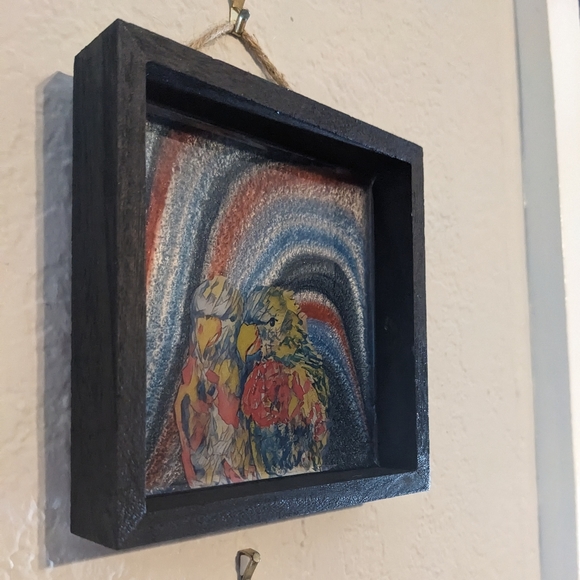 Birds Wall Art Handmade Parrot Design Resin Blue Red Home Decor Love - Picture 11 of 12